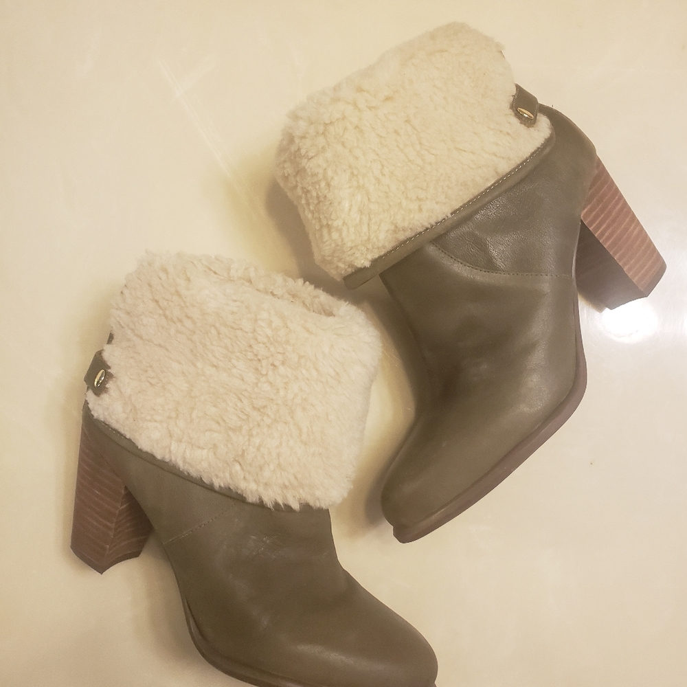 Tommy Hilfiger green leather upper boots size 8